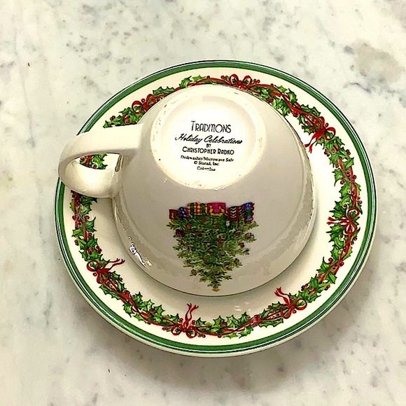 CHRISTOPHER RADKO “HOLIDAY CELEBRATIONS” FLAT CUP & SAUCER SET VINTAGE - Picture 4 of 9